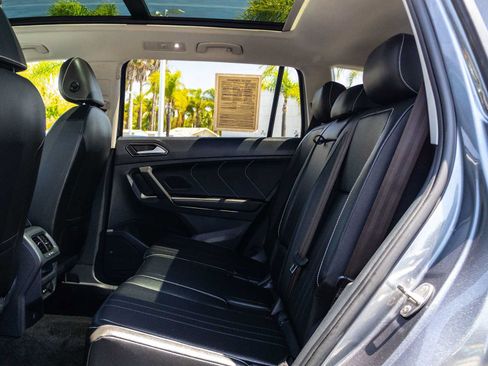 Used 2022 Volkswagen Tiguan SE w/ Panoramic Sunroof Package AWD/4WD image 20
