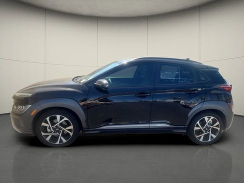 Used 2023 Hyundai Kona Limited FWD image 4