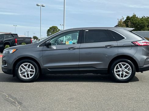 Used 2024 Ford Edge SEL AWD/4WD image 9