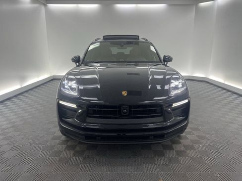 Certified 2026 Porsche Macan Turbo image 17