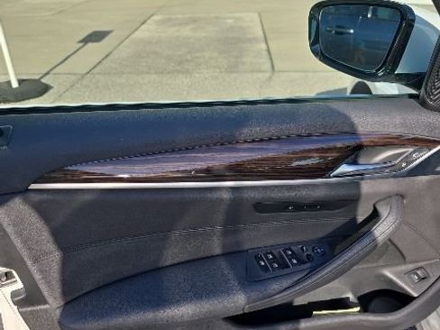 Used 2019 BMW 530i xDrive w/ Convenience Package AWD/4WD image 9