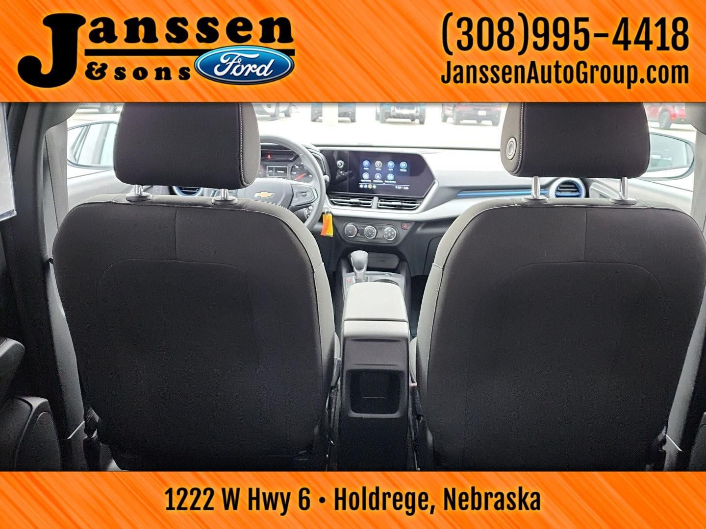 Used 2025 Chevrolet Trax LS FWD image 11