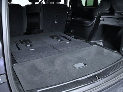 Used 2024 Jeep Grand Cherokee L Laredo image 36