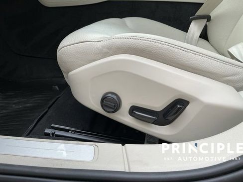 Certified 2024 Volvo S60 T8 Plus AWD/4WD image 28