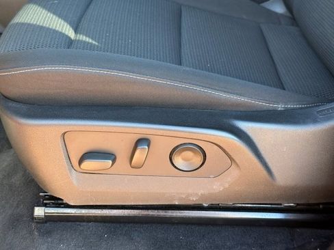 Used 2023 GMC Canyon Elevation w/ Convenience Package image 12