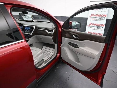 Used 2023 GMC Acadia SLT image 20