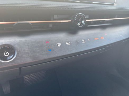 Used 2023 Nissan Ariya FWD image 22