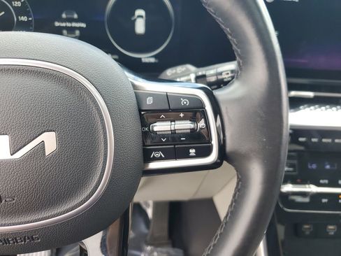 Used 2022 Kia Carnival SX Prestige image 29