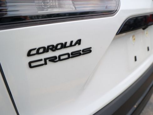 Used 2025 Toyota Corolla Cross AWD Hybrid image 11
