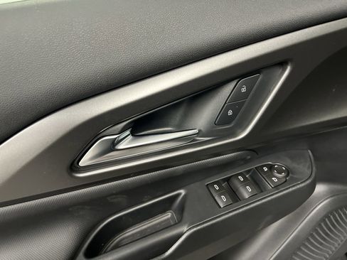 New 2026 Chevrolet Equinox EV LT image 56