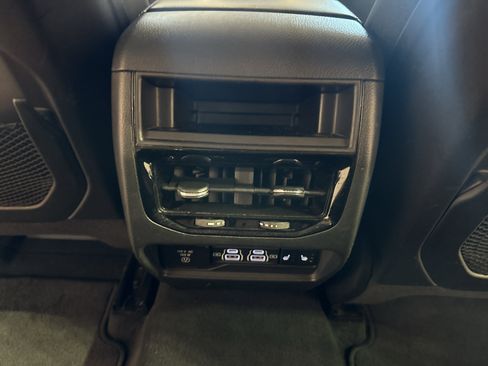 Used 2024 Jeep Grand Cherokee Limited 4xe AWD/4WD image 26