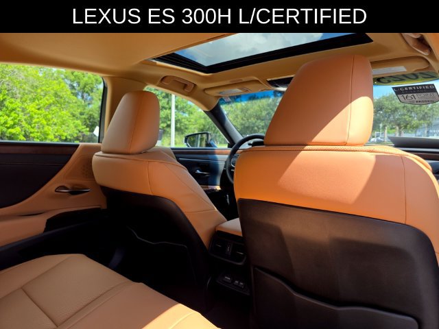 Used 2025 Lexus ES 300h w/ Premium Package FWD image 12
