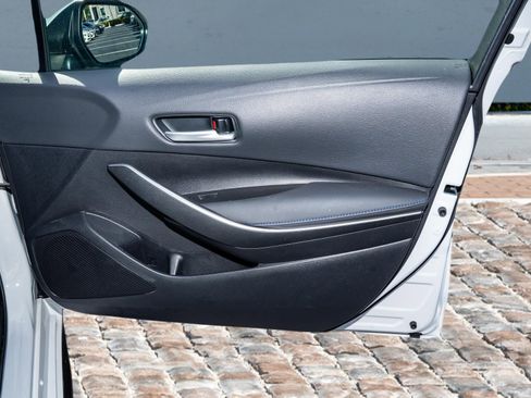 Used 2022 Toyota Corolla SE image 30