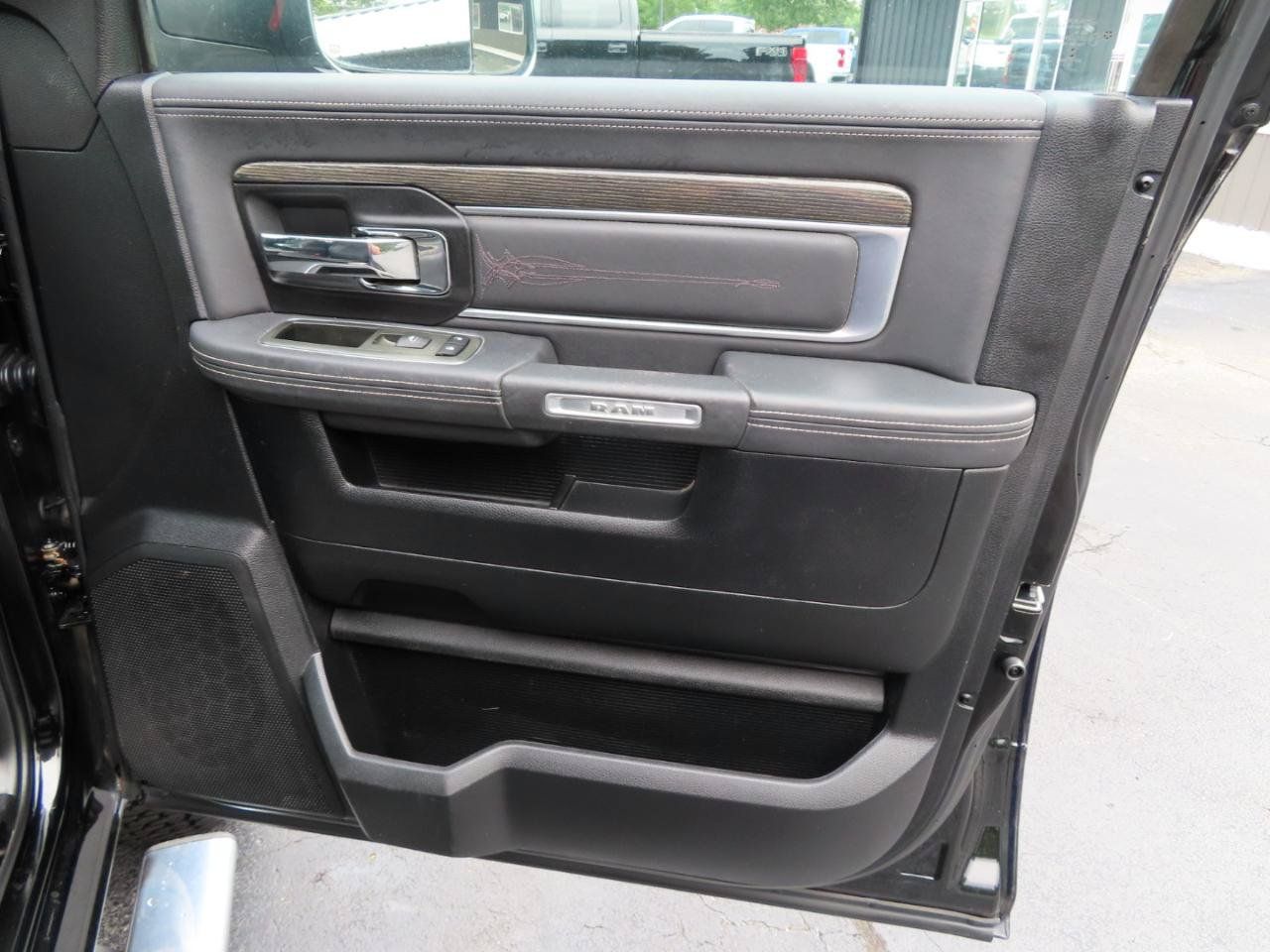 Used 2013 RAM 2500 Limited AWD/4WD image 31
