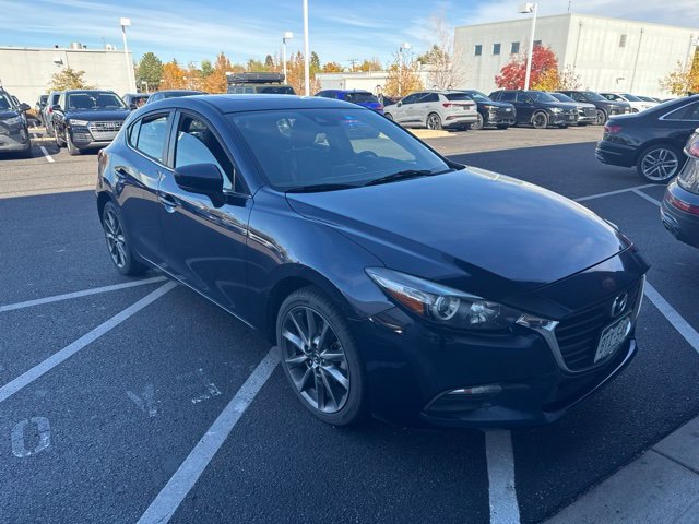 Used 2018 MAZDA MAZDA3 Touring FWD image 2