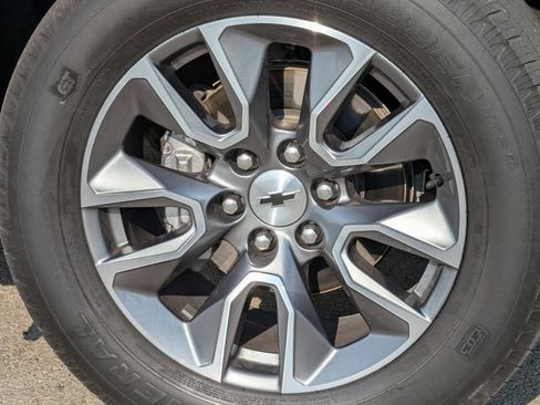 Used 2022 Chevrolet Silverado 1500 LT RWD image 10
