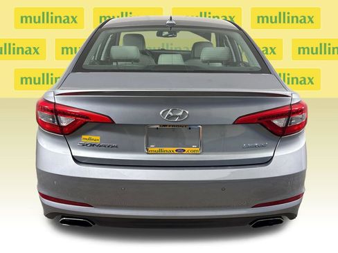 Used 2017 Hyundai Sonata Limited w/ Ultimate Package 04 FWD image 9