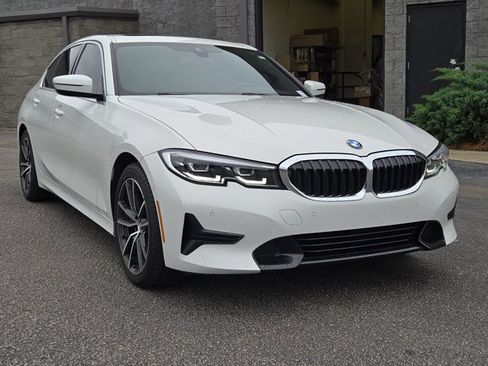 Used 2022 BMW 330i Sedan w/ Premium Package RWD image 4