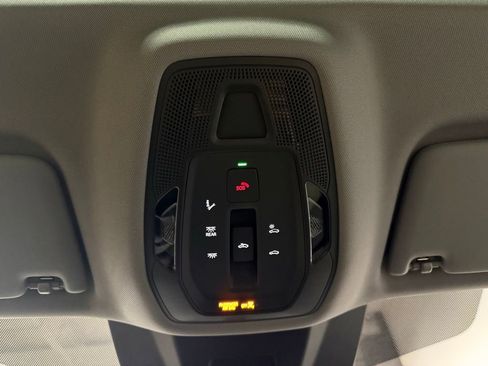 Used 2025 Audi Q5 Premium image 15