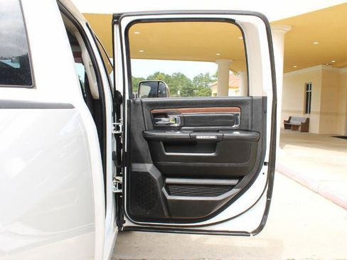 Used 2018 RAM 2500 Laramie w/ Convenience Group AWD/4WD image 30