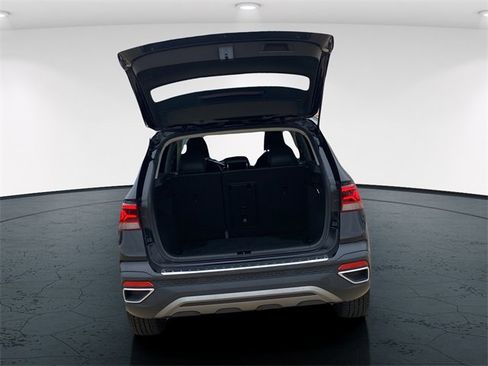 Used 2023 Volkswagen Taos SE image 14