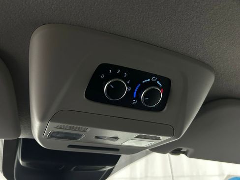 Used 2023 Ford Transit 350 XLT image 21