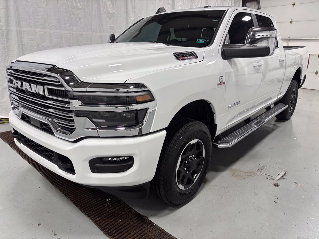 Used 2026 RAM 2500 Laramie AWD/4WD image 3