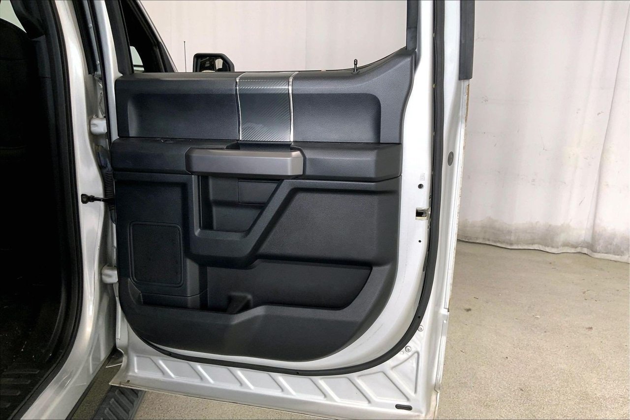 Used 2018 Ford F150 XLT w/ Equipment Group 302A Luxury AWD/4WD image 23