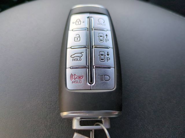 Certified 2025 Genesis GV70 2.5T w/ Sport Prestige Package AWD/4WD image 25