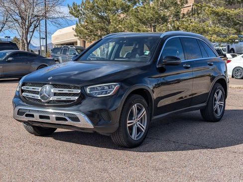 Used 2022 Mercedes-Benz GLC 300 4MATIC image 3