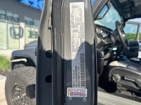 Used 2023 Jeep Wrangler Sport AWD/4WD image 8