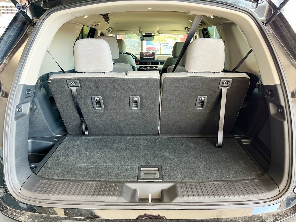 Used 2023 Honda Pilot LX image 23