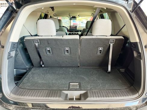 Used 2023 Honda Pilot LX image 23