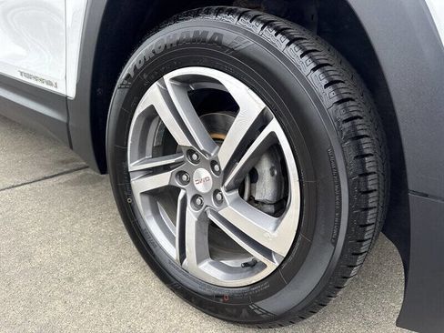 Used 2018 GMC Terrain SLT w/ Preferred Package AWD/4WD image 16