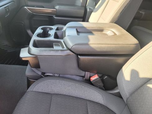 Used 2022 Chevrolet Silverado 1500 LT RWD image 22