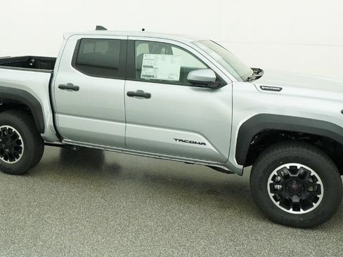 New 2026 Toyota Tacoma TRD Off-Road AWD/4WD image 8