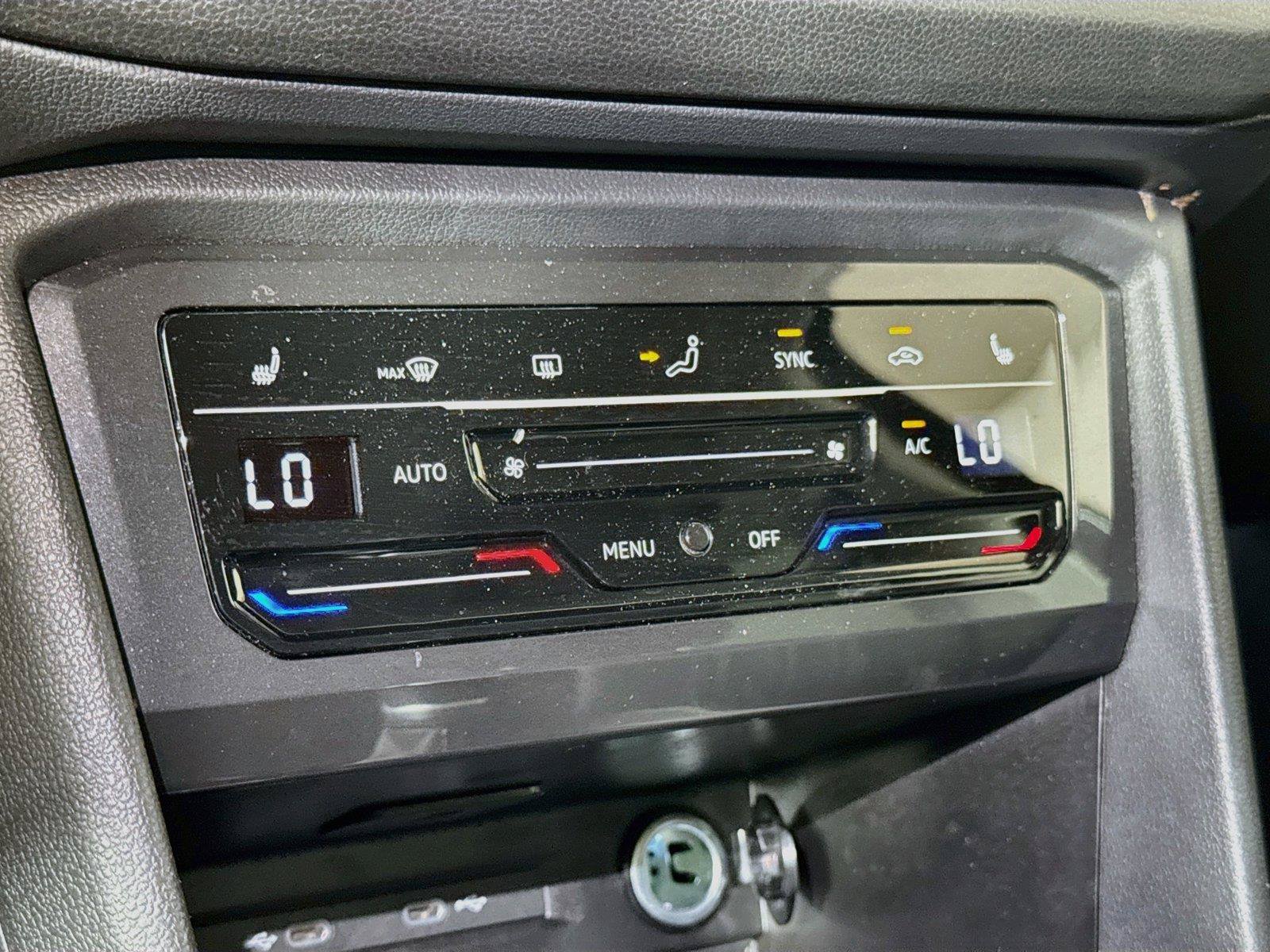 Used 2024 Volkswagen Tiguan SE AWD/4WD image 14