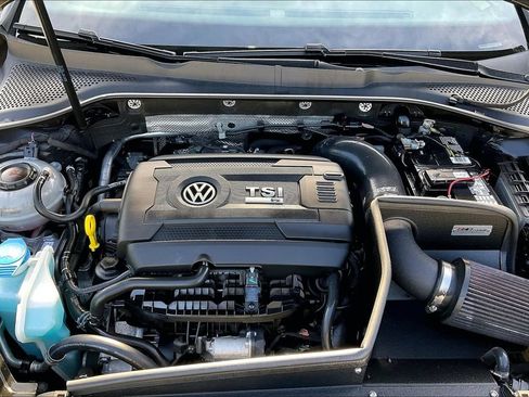 Used 2019 Volkswagen Golf R 4-Door AWD/4WD image 10