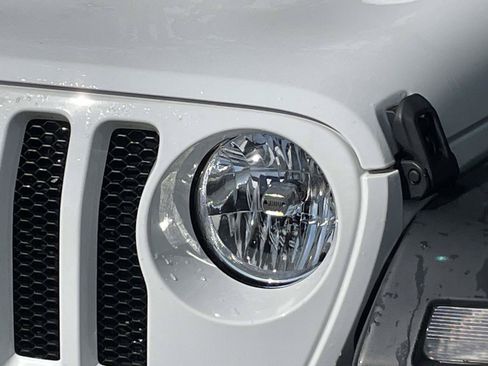 Used 2022 Jeep Wrangler Unlimited Sport AWD/4WD image 6