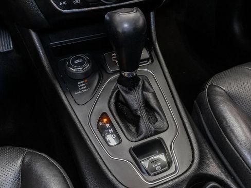 Used 2021 Jeep Cherokee Latitude Lux AWD/4WD image 21