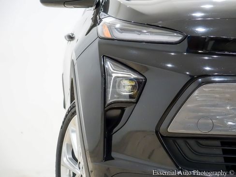 Used 2023 Chevrolet Bolt EUV LT w/ Driver Confidence Package image 6