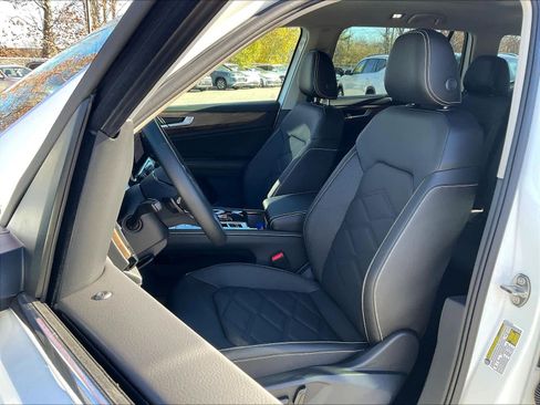 New 2026 Volkswagen Atlas SE image 11