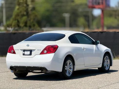 Used 2012 Nissan Altima 2.5 S FWD image 9