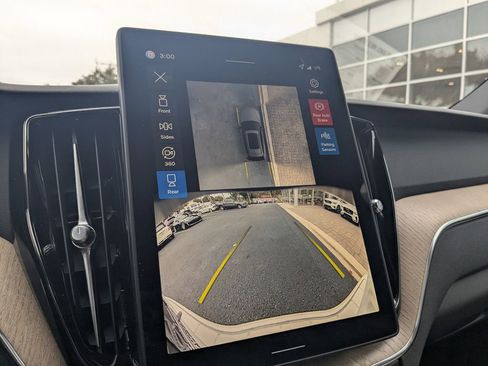 New 2026 Volvo XC60 B5 Plus w/ Protection Package Premier image 25