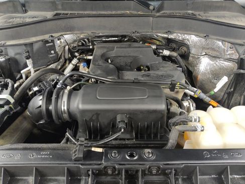 Used 2020 Ford Explorer XLT RWD image 30