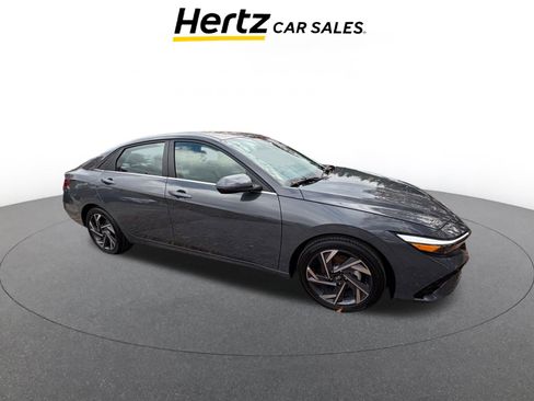 Used 2025 Hyundai Elantra Limited image 1