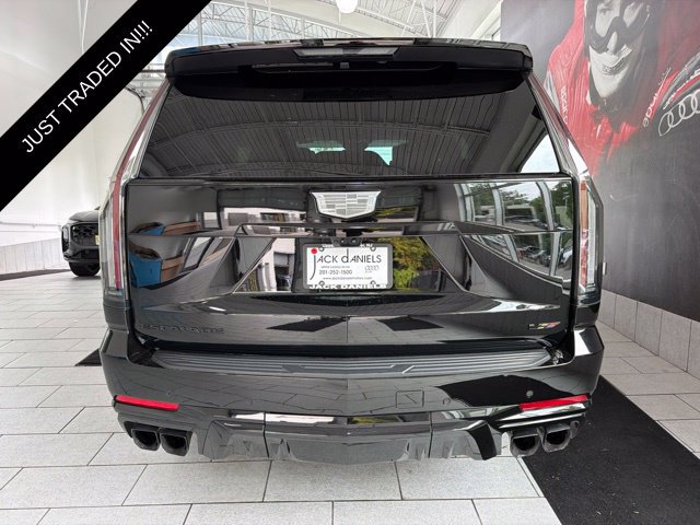 Used 2025 Cadillac Escalade V w/ LPO, ONYX Package AWD/4WD image 4