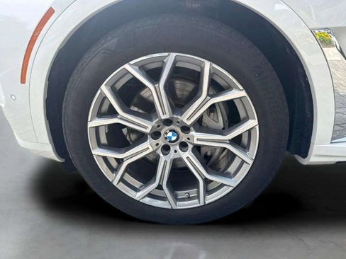 Used 2023 BMW X7 xDrive40i w/ Premium Package AWD/4WD image 43