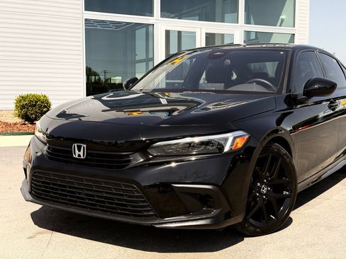 Used 2022 Honda Civic Sport image 3