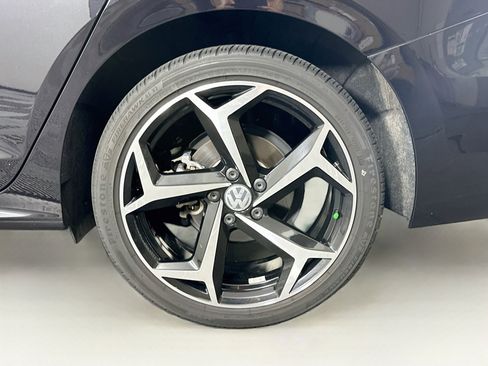 Used 2020 Volkswagen Passat 2.0T R-Line FWD image 11